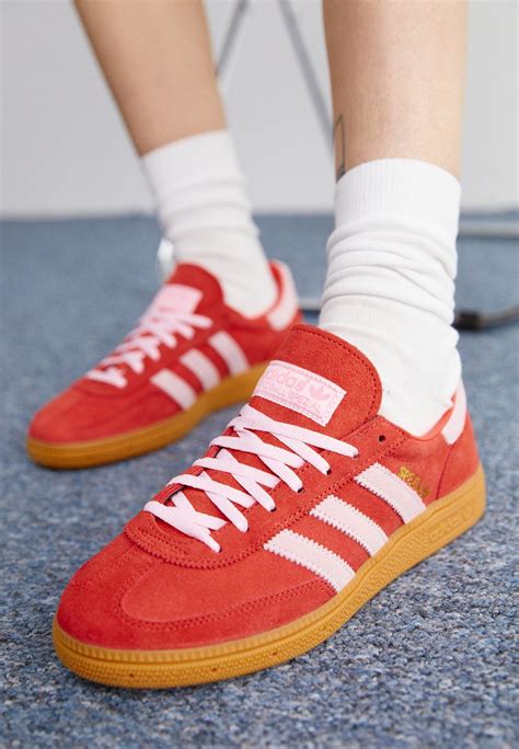 adidas handball spezial rot|Adidas handball spezial original.